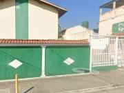 Casa para Aluguel com 2 quartos, 72 m² por R$ 1.800