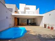 Casa para Aluguel com 3 quartos, 130 m² por R$ 5.800