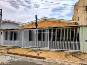 Casa para Aluguel com 3 quartos, 170 m² por R$ 3.300