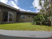 Casa para Aluguel com 3 quartos, 180 m² por R$ 3.780