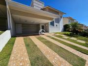 Casa para Aluguel com 3 quartos, 186 m² por R$ 7.500