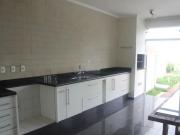 Casa para Aluguel com 3 quartos, 212 m² por R$ 7.000