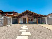 Casa para Aluguel com 3 quartos, 240 m² por R$ 6.400