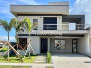 Casa para Aluguel com 3 quartos, 245 m² por R$ 12.000