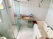 Casa para Aluguel com 3 quartos, 266 m² por R$ 5.500