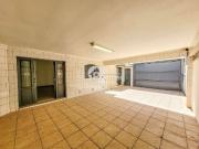Casa para Aluguel com 3 quartos, 277 m² por R$ 5.000