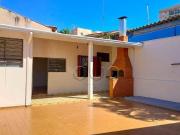 Casa para Aluguel com 4 quartos, 209 m² por R$ 3.200