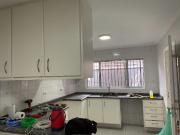 Casa para Aluguel com 4 quartos, 220 m² por R$ 6.000