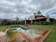 Casa para Aluguel com 4 quartos, 400 m² por R$ 20.000