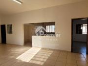 Casa para Aluguel com 4 quartos, 456 m² por R$ 4.000