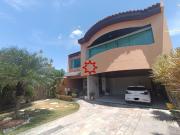 Casa para Aluguel com 5 quartos, 360 m² por R$ 8.000