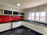 Casa para Aluguel com 5 quartos, 373 m² por R$ 8.200
