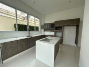 Casa para Aluguel com 5 quartos, 592 m² por R$ 32.000