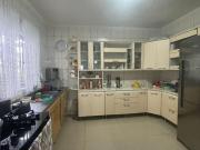 Casa para Aluguel com 6 quartos, 200 m² por R$ 6.000