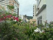 Casa para aluguel possui 352 metros quadrados com 4...