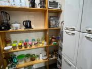 Casa para aluguel possui 600 metros quadrados com 5... Casa para aluguel possui 600 metros quadrados com 5...