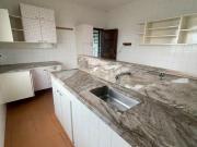 Casa para aluguel tem 274 metros quadrados com 5 quartos...