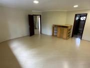 Casa para aluguel tem 285 metros quadrados com 3 quartos...