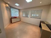 Casa para aluguel tem 304 metros quadrados em Atiradores...