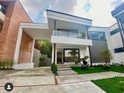 Casa para Arriendo en Medellín Altos del Poblado