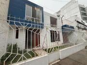 CASA PARA EMPRESAS EN ALQUILER A PASOS DE AV PRINCIPAL...