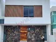 CASA PARA ESTRENAR, EL REFUGIO, QRO! RECÁMARAS...