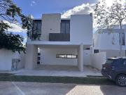 CASA PARA ESTRENAR EN RENTA EN PRIVADA