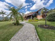 Casa para la Renta en el Retiro la Fe