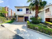 Casa para la venta en unidad cerrada Poblado loma los...