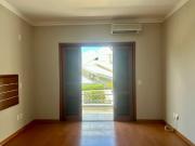 Casa para locação com 3 suítes no Condomínio Taubaté...