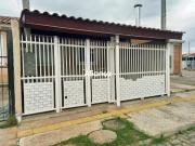 Casa para locaÃ§Ã£o de 02 dormitÃ³rios no bairro Fazenda...