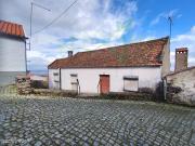 Casa para reconstruo em Penela da Beira