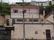 Casa para reforma, lote 336 m², próximo ao centro