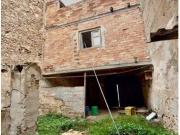 ? Casa para reformar con gran potencial en zona...