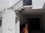 Casa para remodelar con 226 m² superficie de terreno, en...