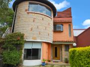 Casa para remodelar en condominio ·3 recámaras ·Jardín...