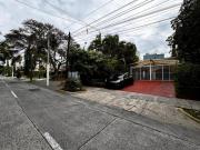 Casa para remodelar en Jardines del Sol sobre Av. Moctezuma