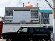 Casa para remodelar en Las Aguilas