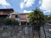 CASA PARA REMODELAR EN VENTA LOMAS DE CHUAO