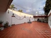 Casa para remodelar o tirar en Jardines del Bosque