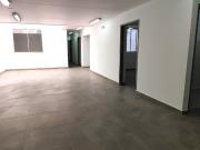 Casa Para Uso Comercial en Arriendo en El Estadio, Medellín
