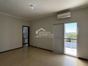 Casa para venda com 4 suítes no Condomínio Real Ville em...
