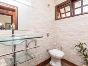 Casa para venda com 564 metros quadrados com 6 quartos...