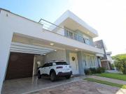 Casa para Venda Com 5 dormitórios, sendo 4 suites, 2...