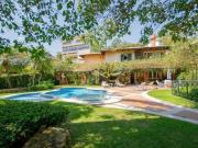 Casa para venda e locação com 04 suítes Alphaville...