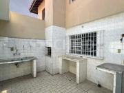 Casa para Venda e Locação na Chácara Santo Antônio com...