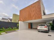 Casa para venda em Campo Comprido de 389.00m² com 3...
