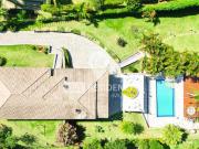 Casa para venda em Capela Do Barreiro de 385.00m² com 4...