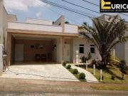 Casa para venda em Condomínio Fiorella de 242.00m² com 3...