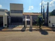 Casa para Venda em Goiânia, Vila Rezende, 4 dormitórios,...